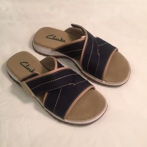Navy Blue Clarks size 7 Sandals